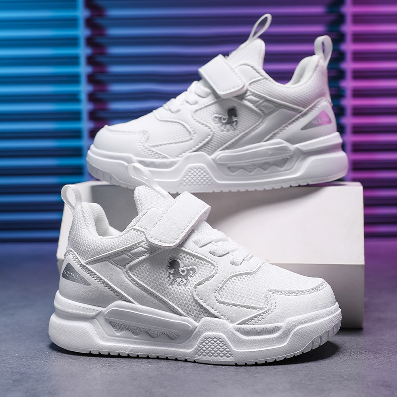 Zapatos de skate para niños 2025 primavera nuevos zapatos de escuela primaria para niños zapatos casuales antideslizantes con suela suave zapatos blancos para niñas