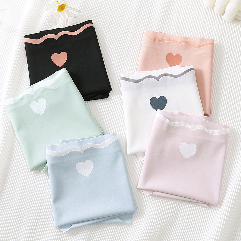 Korean-style Summer Ice Silk Seamless Seamless Heart Thin Underwear Girl's High-value Sexy Cute Women's Underwear