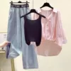 Black fuchsia shirt, jeans, lifting effect
