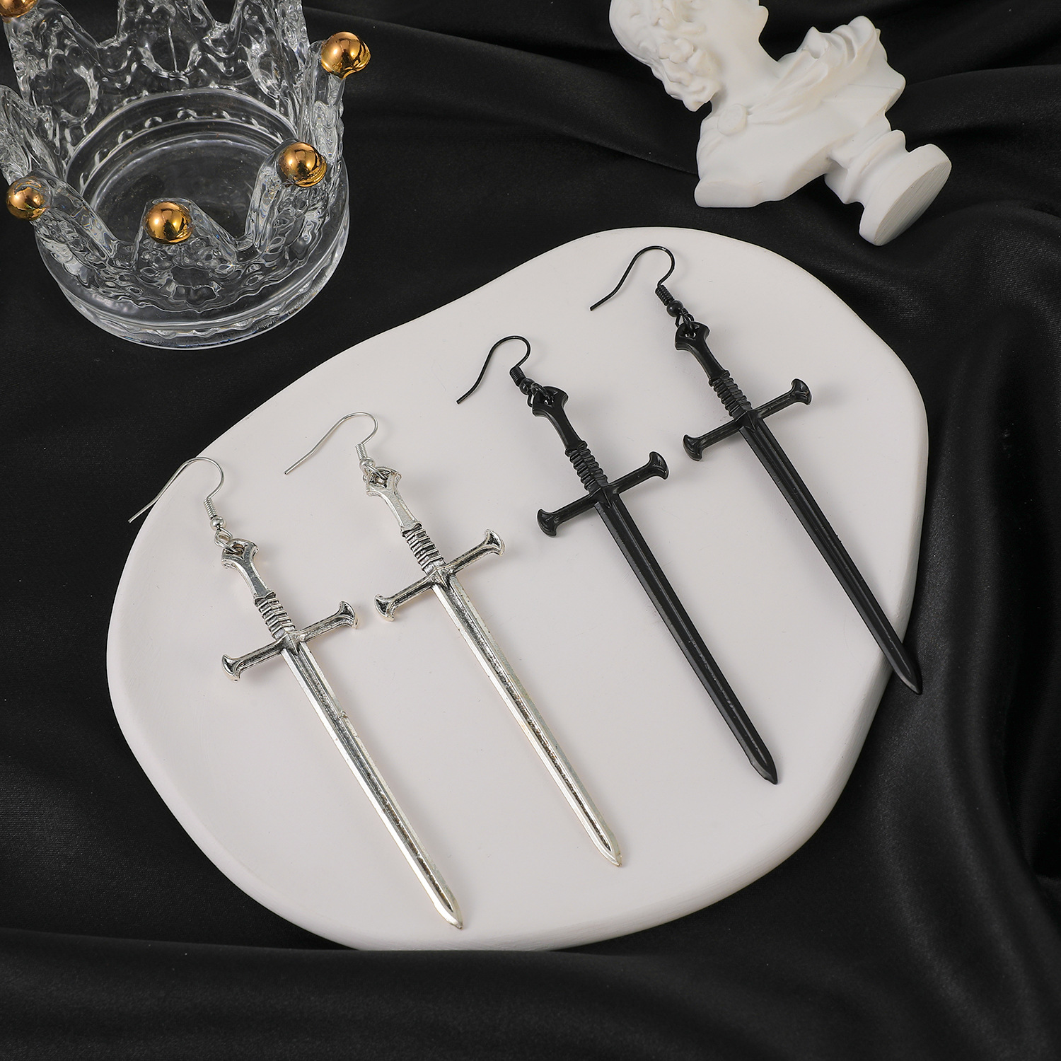 No Inlaid Inlay Material Retro Fashion Simple Style Alloy No Inlaid Earrings