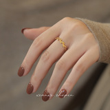 Небольшое дизайнерское ретро кольцо, легкий роскошный стиль, коллекция 2023, тренд сезона, изысканный стиль, не выцветает, на указательный палец