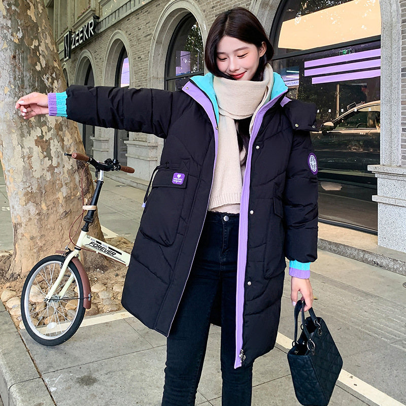 Capa de algodón de pluma para mujeres 2025, nueva chaqueta de invierno gruesa, chaqueta de algodón media y larga, chaqueta de algodón de color contrastante, chaqueta de algodón caliente