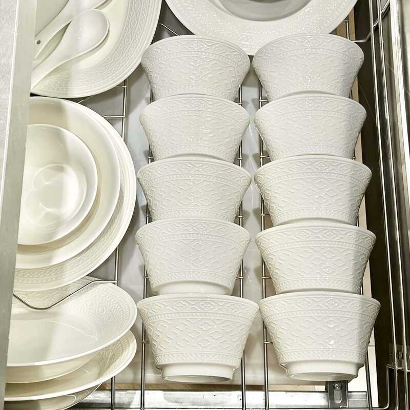 French-Style Vintage Embossed Bowl and Plate Set for Home Use, Steak Dinner Plates, Western-Style Plates, Light Luxury Tableware, Ceramic Pasta Dishes