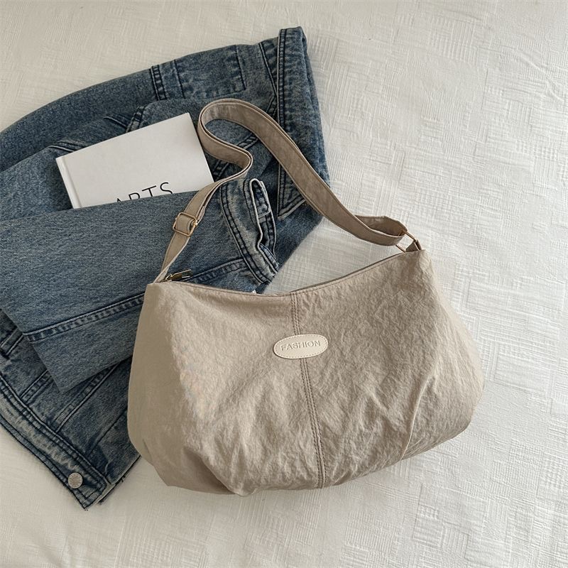Versatile Solid Colour Dumpling Shoulder Bag For Casual Travel_voghion.com