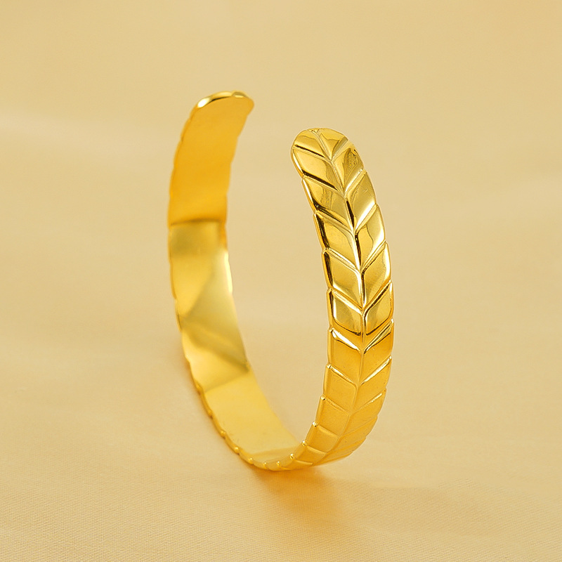 Brazalete de acero inoxidable de alta calidad 18k de estilo europeo y americano de moda transfronteriza ajustable abierta
