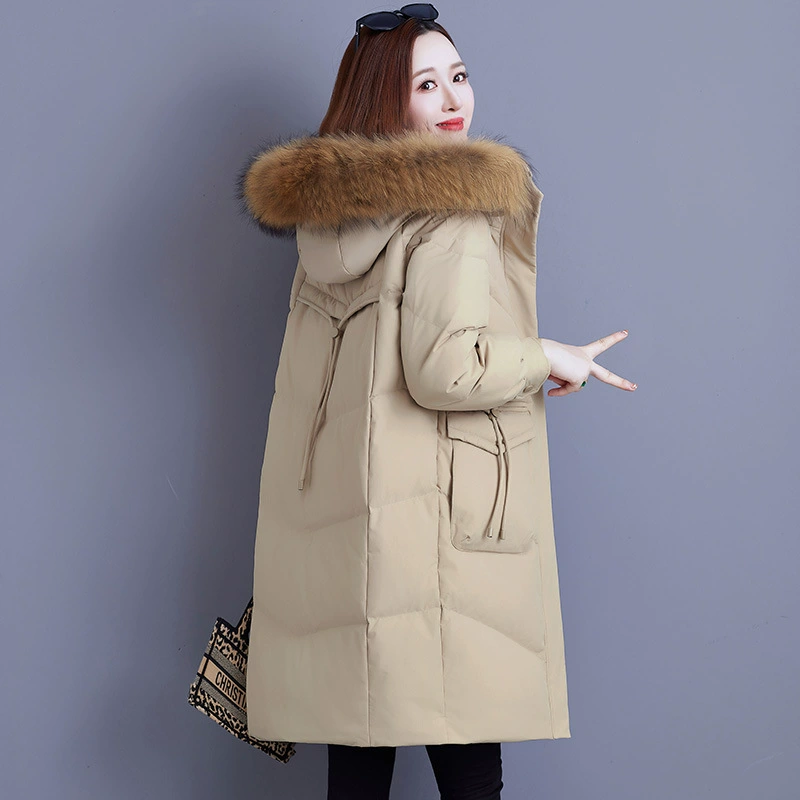 Женская зимняя куртка-пуховик 2025 года, новая, средней длины, стильная, модная, с большим меховым воротником, на белом утином пуху, теплая.