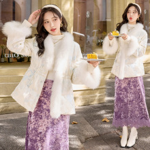 羽绒服女新款2025冬季狐狸毛拼接刺绣盘扣优雅温柔90白鸭绒外套
