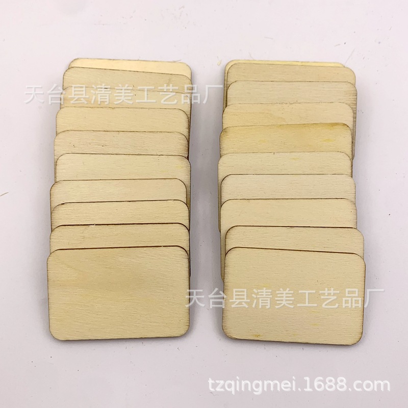 Piletas de madera rectangulares redondeadas de troncos