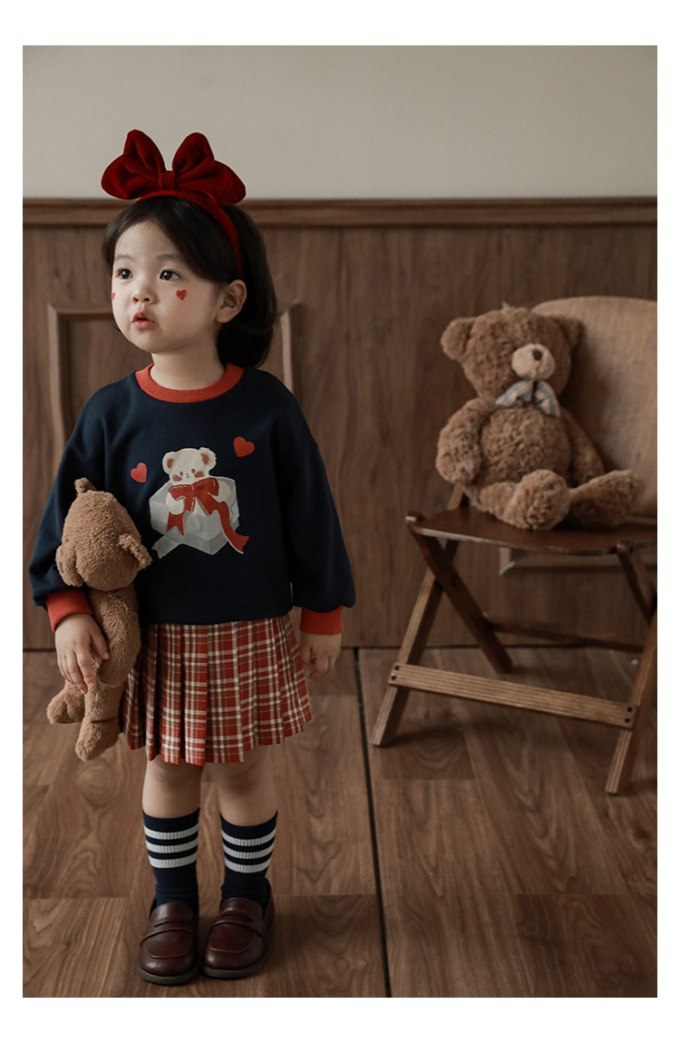 Qiu Duomeng Girls' Cartoon Little Bear Sweater Checkered Set 2024 New Spring and Autumn Children's Top Half Skirt_voghion.com