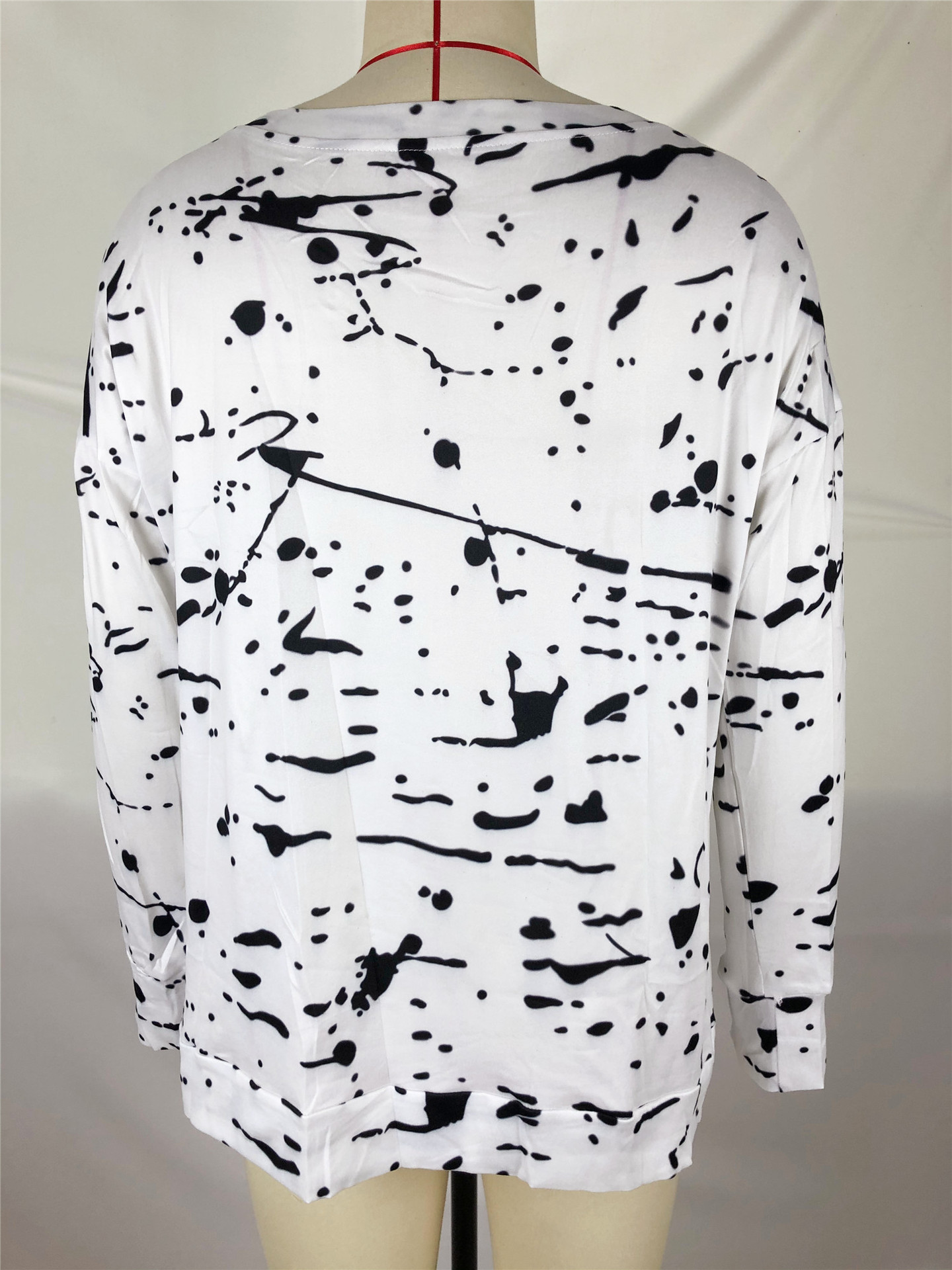 Stylish Graffiti Print Sweatshirt