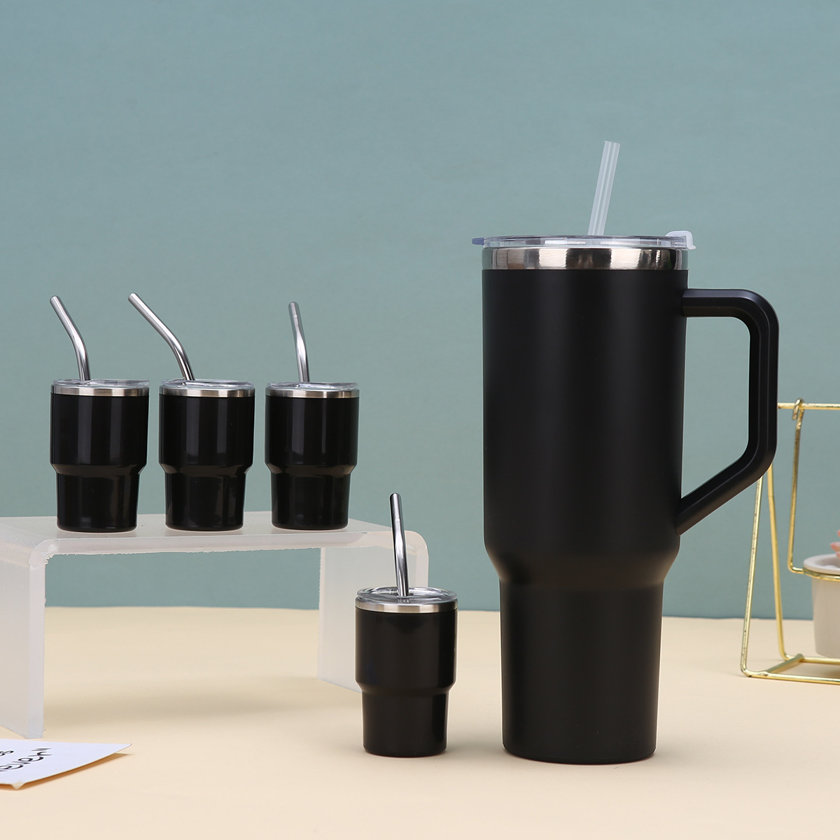 Nuevo conjunto de cinco piezas de acero exterior de plástico 40oz taza de hielo de gran capacidad taza de paja de color sólido taza de mango portátil