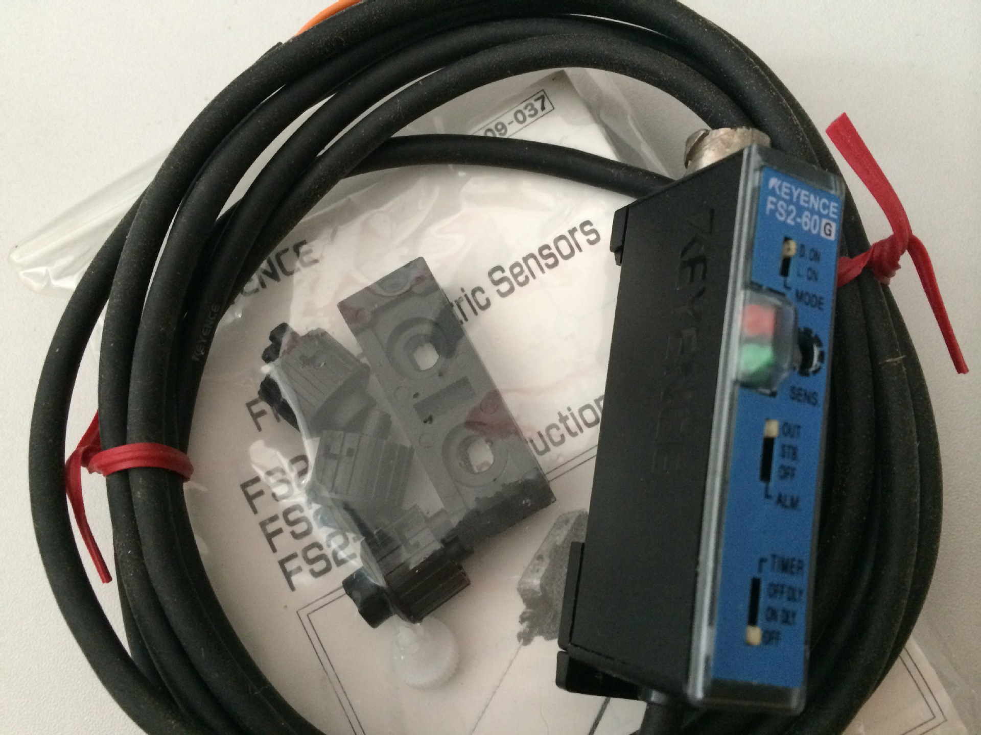 A001*全新原装KEYENCE基恩士光纤放大器传感器FS2-60G现货