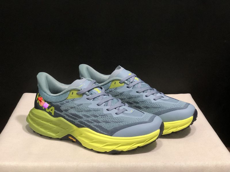 クロスボーダー HOKA Speedgoat 5 アンテロープ メンズ レディース 耐摩耗性スポーツシューズ 衝撃吸収 アウトドア ランニングシューズ|undefined