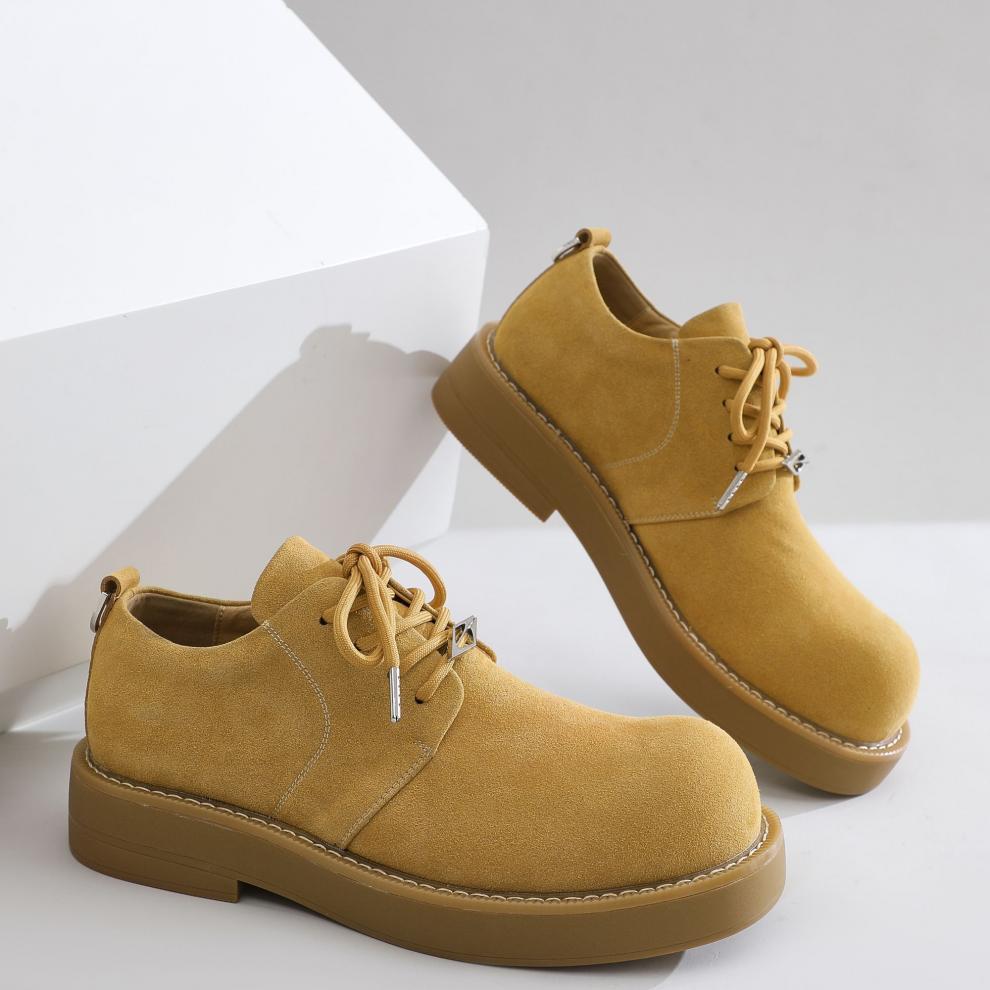 ShoeVault White Cleanfit Herrenschuh, Derby mit Zehensteg, der die Körpergröße erhöht und sich ideal für Pendler eignet, trendiges Ledermodell für Herren (2025)._voghion.com