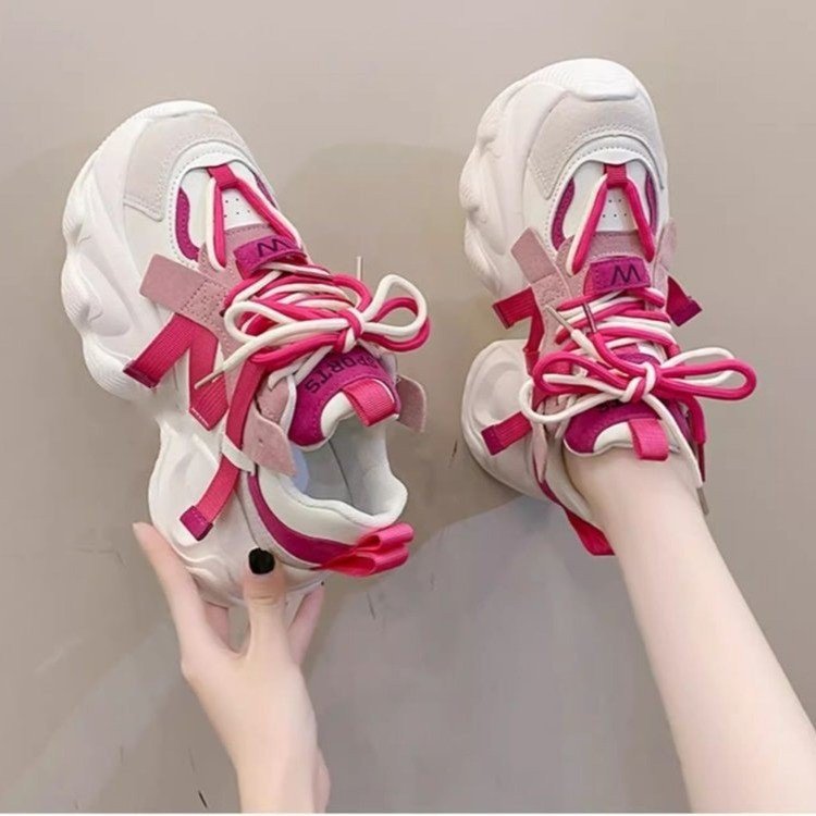 2025 primavera nuevo estilo coreano de estilo de estilo de campus zapatos casuales zapatos de mujer cómodos versátiles zapatos individuales zapatos de papá
