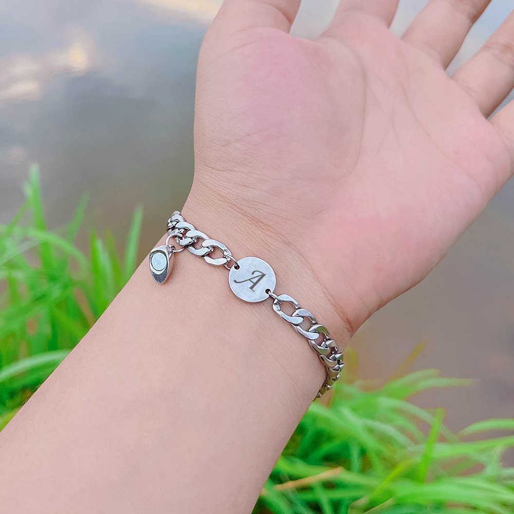Bracelets Classification Vacation Classic Style Solid Color Titanium Steel Cuban Link Chain Curb Chain Bracelets In Bulk