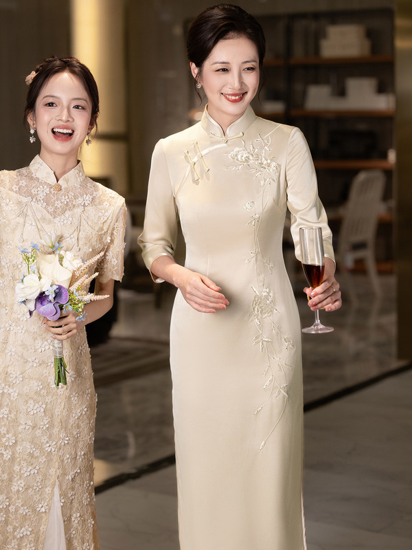 香槟色旗袍女夏季喜婆婆婚宴装2025新款礼服妈妈新中式刺绣裙子秋|undefined