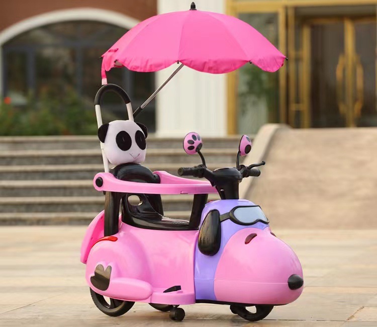 Coche eléctrico para niños con barandilla de empuje, triciclo de oso desafortunado para bebés que pueden montar juguetes pequeños coches de batería Magnolia