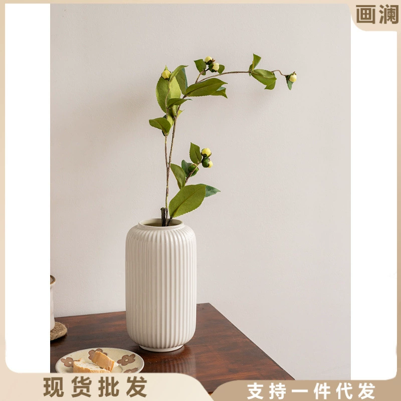 Дом Xiaoyou 〖Закрой глаза!Сильный толчок〗 Белая рельефная керамическая ваза Декор гостиной Цветочная отделка с небольшими дефектами