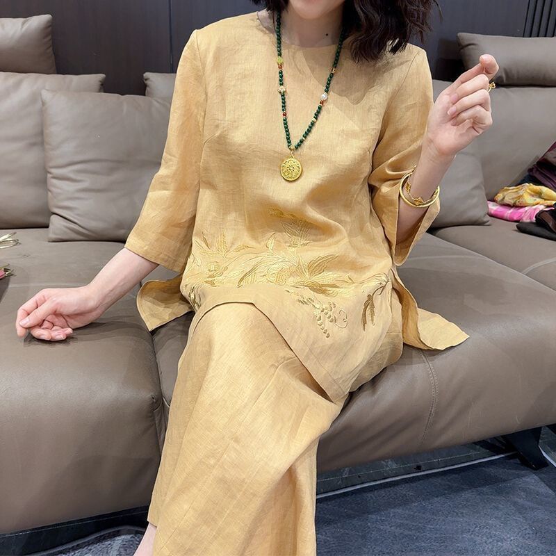 Cotton and Linen Three-Quarter Sleeve Top and Wide-Leg Pants Casual Suit, New Spring and Summer Fashion Embroidered Two-Piece Women's Outfit Cotton and Linen Three-Quarter Sleeve Top and Wide-Leg Pants Casual Suit, New Spring and Summer Fashion Embroidered Two-Piece Women's Outfit