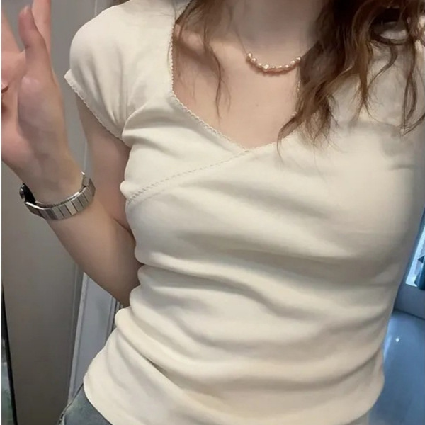 Summer New V-neck Short-sleeved T-shirt Women's Summer Slim-fit Slimming High-end Sense Socialite Elegant Casual All-match Top Trendy
