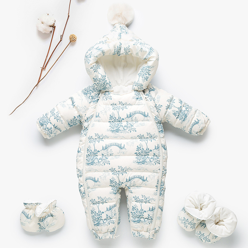 2026 new winter collection: newborn baby clothes, outdoor rompers, unisex baby onesies, and one-piece down jackets