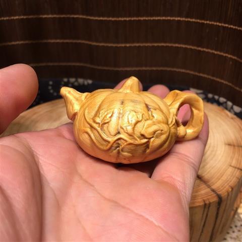 崖柏太行陳化老料木彫刻は工芸品のハンドルを飾っています。|undefined