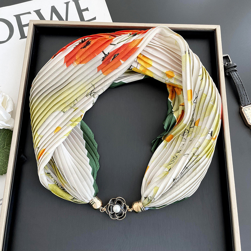 Nuevo collar de bufanda de hebilla magnética versátil elegante bufanda plisada de alto grado correa de muñeca perezosa bufanda banda de pelo