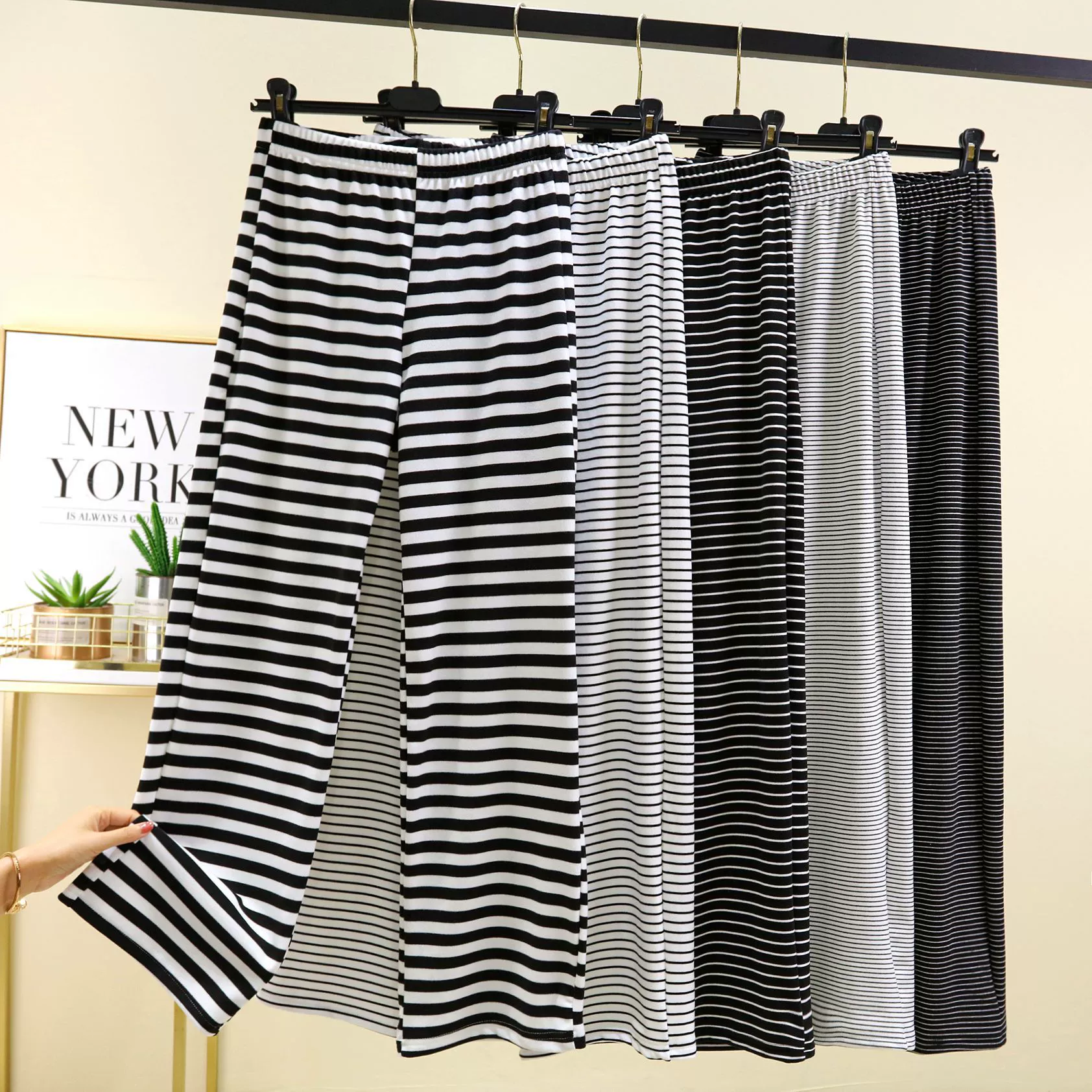 Delong теплые толстые пижамы женские осенние и зимние повседневные домашние брюки с высокой талией черно-белые полосатые свободные прямые брюки с широкими ногами