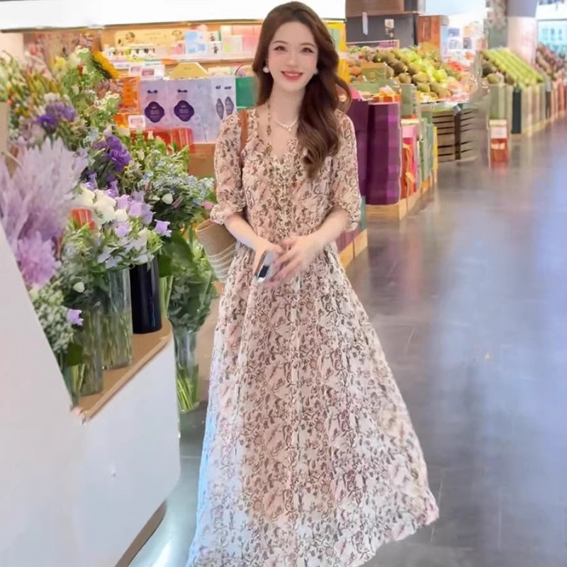 High-Quality Silk Age-Reducing French-Style Floral Mulberry Silk Dress, New Summer Style, Loose-Fitting and Slimming Mid-Length Dress High-Quality Silk Age-Reducing French-Style Floral Mulberry Silk Dress, New Summer Style, Loose-Fitting and Slimming Mid-Length Dress