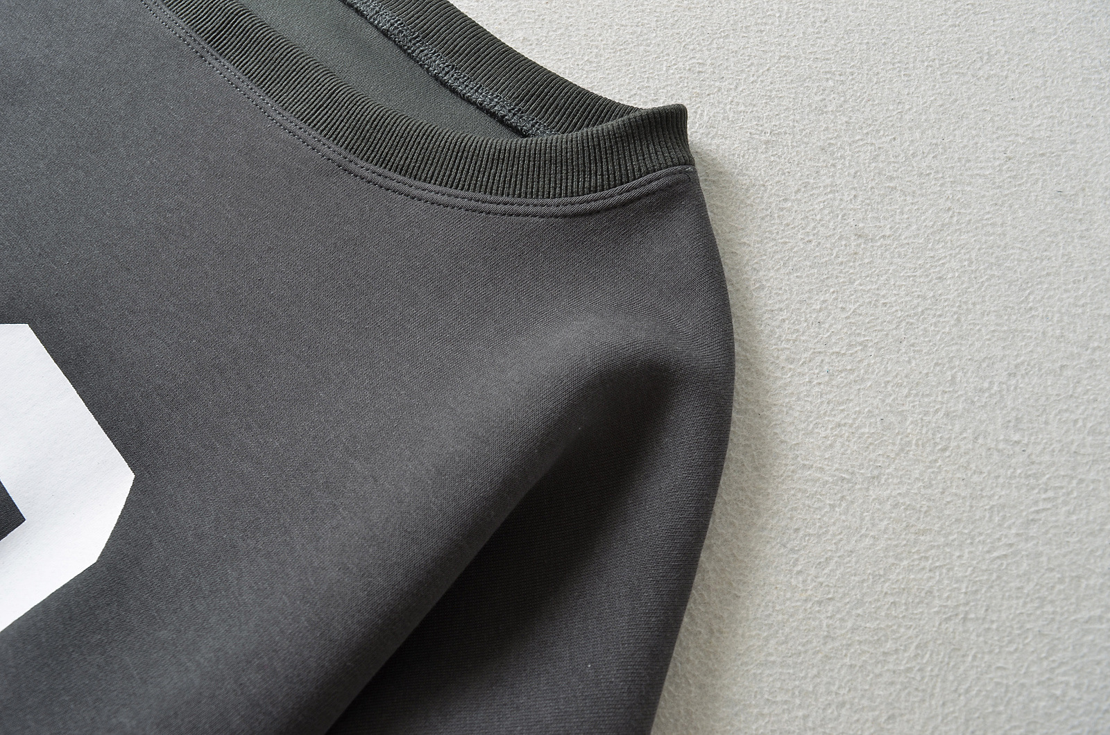 RY24302-24 Felpa casual da casa personalizzata con spalle scoperte, oversize, stile americano, estiva, nuova_voghion.com