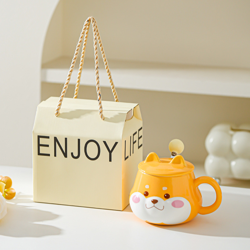 Hermosas tazas de cerámica con tapa de agua creativa de alta calidad para parejas de regalo de cumpleaños tazas de oficina domésticas