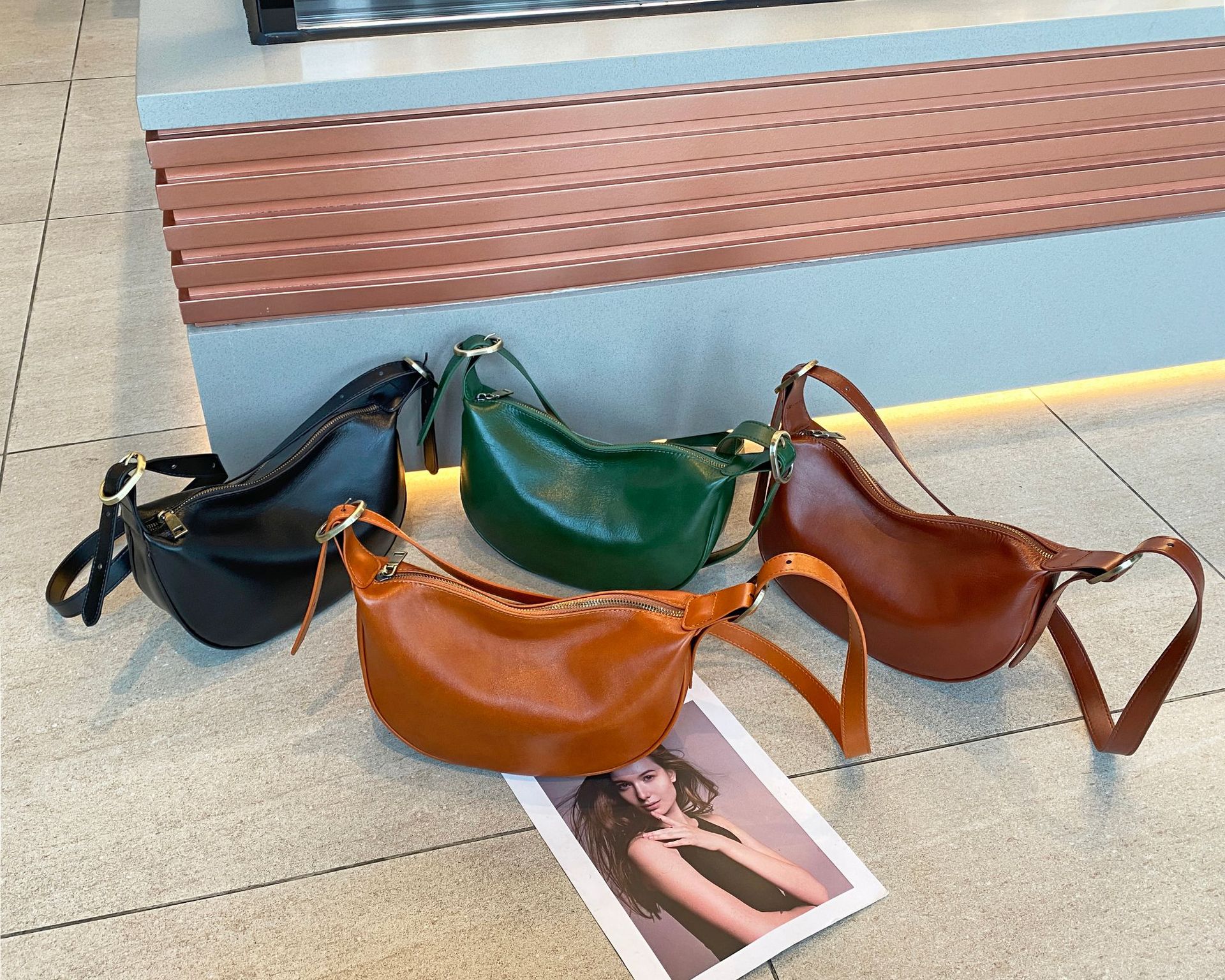 Women's One Shoulder Crossbody Bag, Versatile Vegetable Tanned_voghion.com