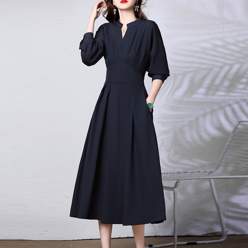 Early Spring French-Style Dress 2026 New Model, High-End, Chic, Fashionable, Age-Reducing, Slimming, Elegant Dress for Women