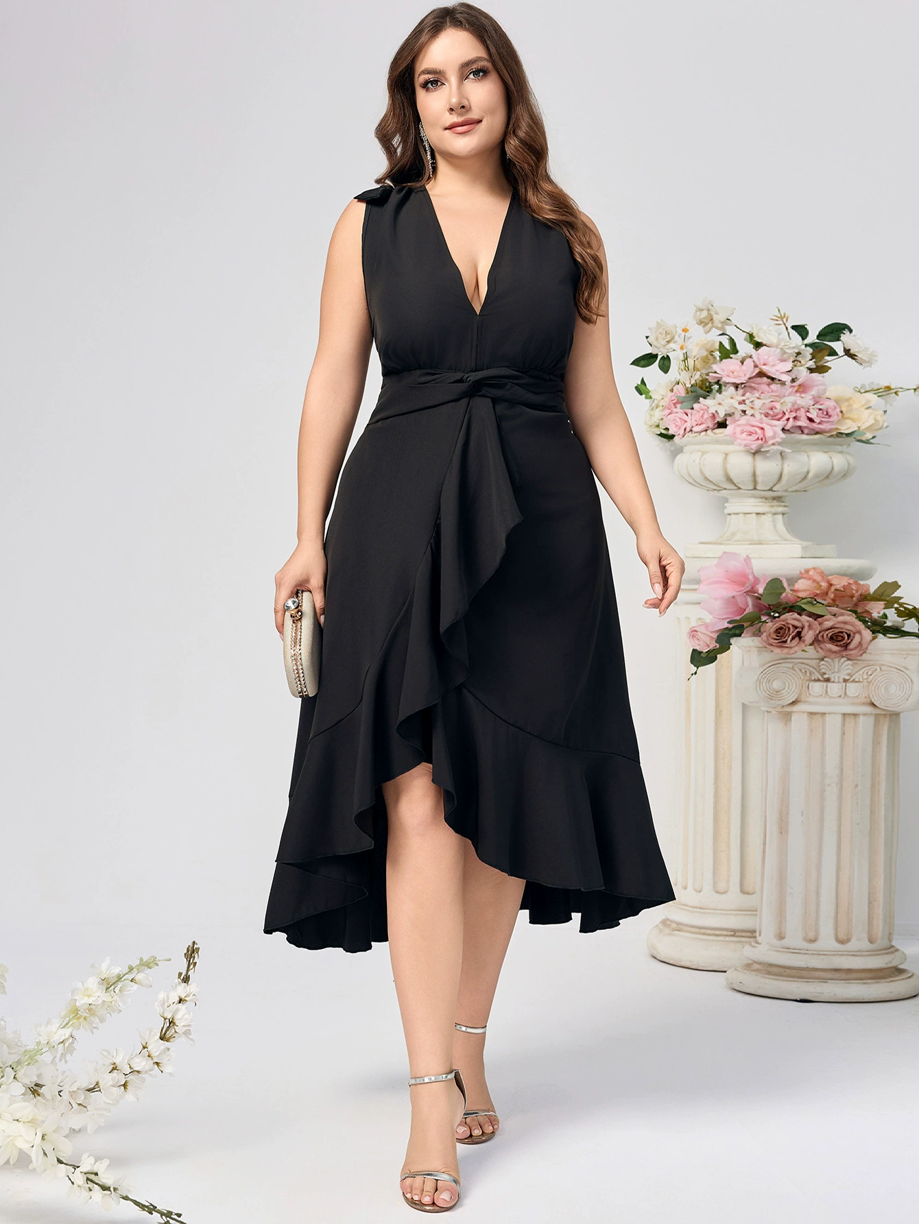 Новое платье для внешней торговли европейского и американского размера больших размеров, однотонное облегающее женское сексуальное длинное платье с V-образным вырезом, большим подолом и элегантным стилем.