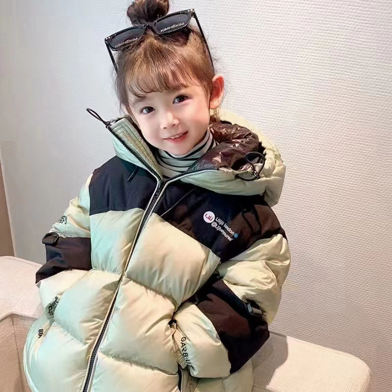 2024 новая корейская версия свободной шапки с белой уткой пуховик для детей с коротким сращением теплая куртка