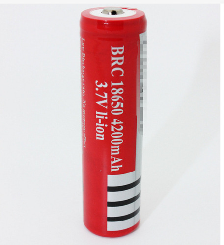 Manufacturer wholesale 18650 lithium battery 9800mAh large capacity 3.7V strong light flashlight rechargeable battery