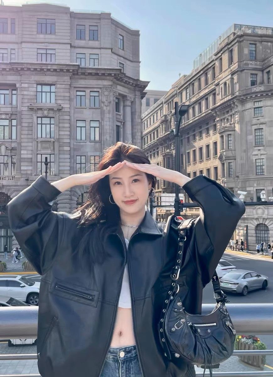 Giacca in pelle sintetica senza maniche in stile coreano - Gilet da motociclista corto da donna, cappotto con scollo quadrato di ispirazione vintage (nero, S-L)_voghion.com