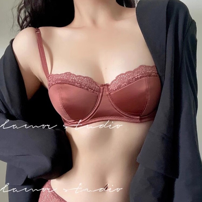 New French-Style Thin Satin Lace Lingerie for Women, Large Bust Minimizing Sexy Bra Set with Side Support and Lift