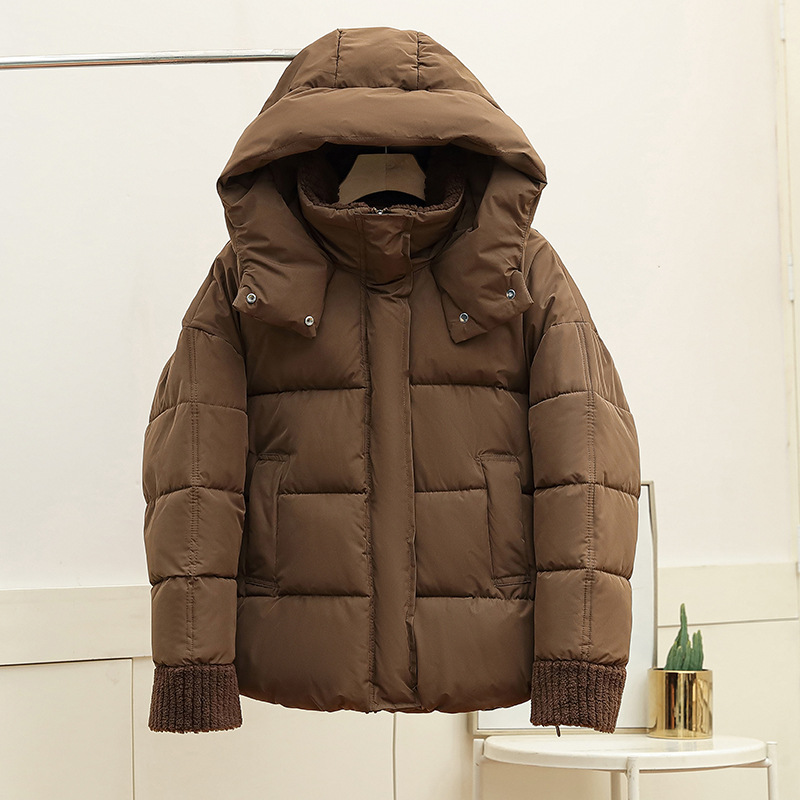 2024 ropa de algodón de pluma para mujeres corto nuevo hombre pequeño estilo coreano suelto ropa de pan de moda ropa de algodón transmisión en vivo de la marea del comercio exterior