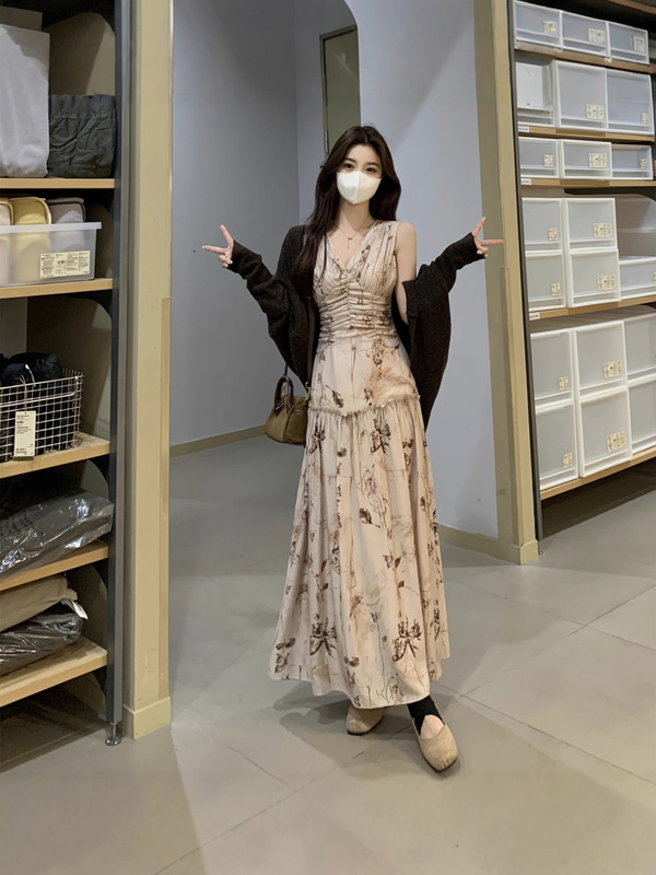 大码女装法式蝴蝶印花V领碎花连衣裙蝙蝠袖慵懒针织外套|undefined