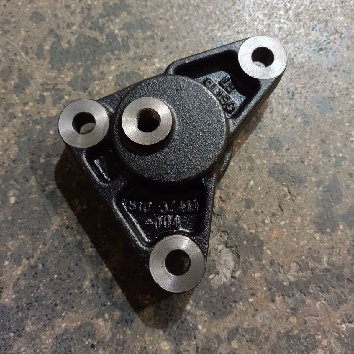 Головка блока цилиндров SINOTRUK HOWO 810W37411-0004 810W37411-0004