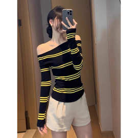 黑色一字肩毛针织衫女秋季新款不规则设计时髦洋气巨好看上衣