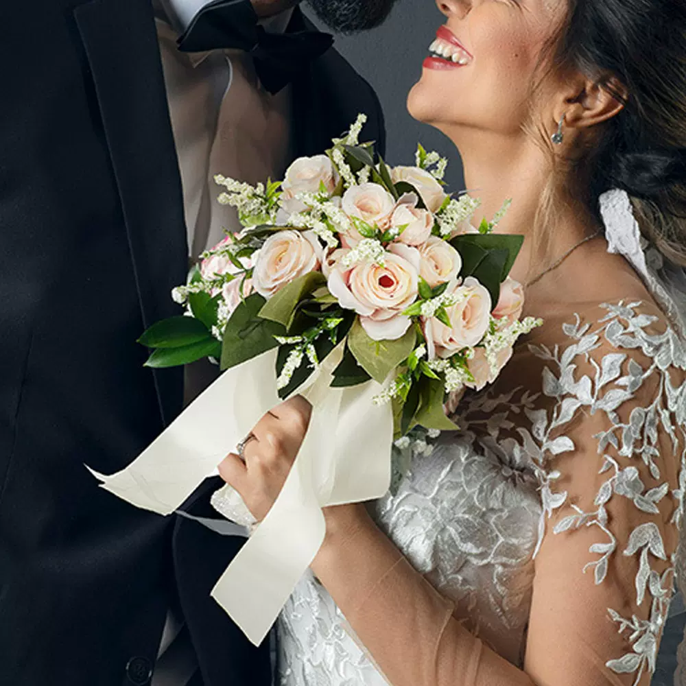 西式婚礼仿真高级感手捧花束森系户外婚礼摄影道具新款新娘手捧花