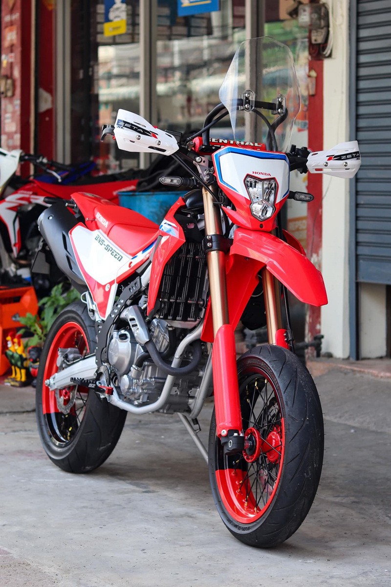 Universal Motorcycle Modified Windshield, Heightened Transparent Front Windshield, Aluminum Alloy Fixed Bracket, Windscreen Accessories