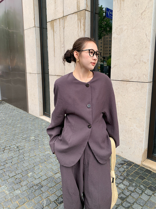 万为 老钱风圆领西服女2025秋季新款无领收腰单排扣西装外套P3710|undefined