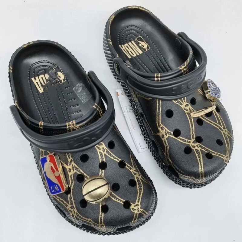 New classic popular basketball-themed clogs, unisex sandals, non-slip beach slippers New classic popular basketball-themed clogs, unisex sandals, non-slip beach slippers