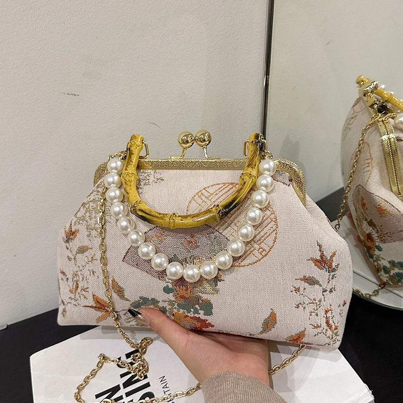 Ручная сумка через плечо из жемчуга, однолямочная сумка, замок, в стиле Chanel, с вышивкой