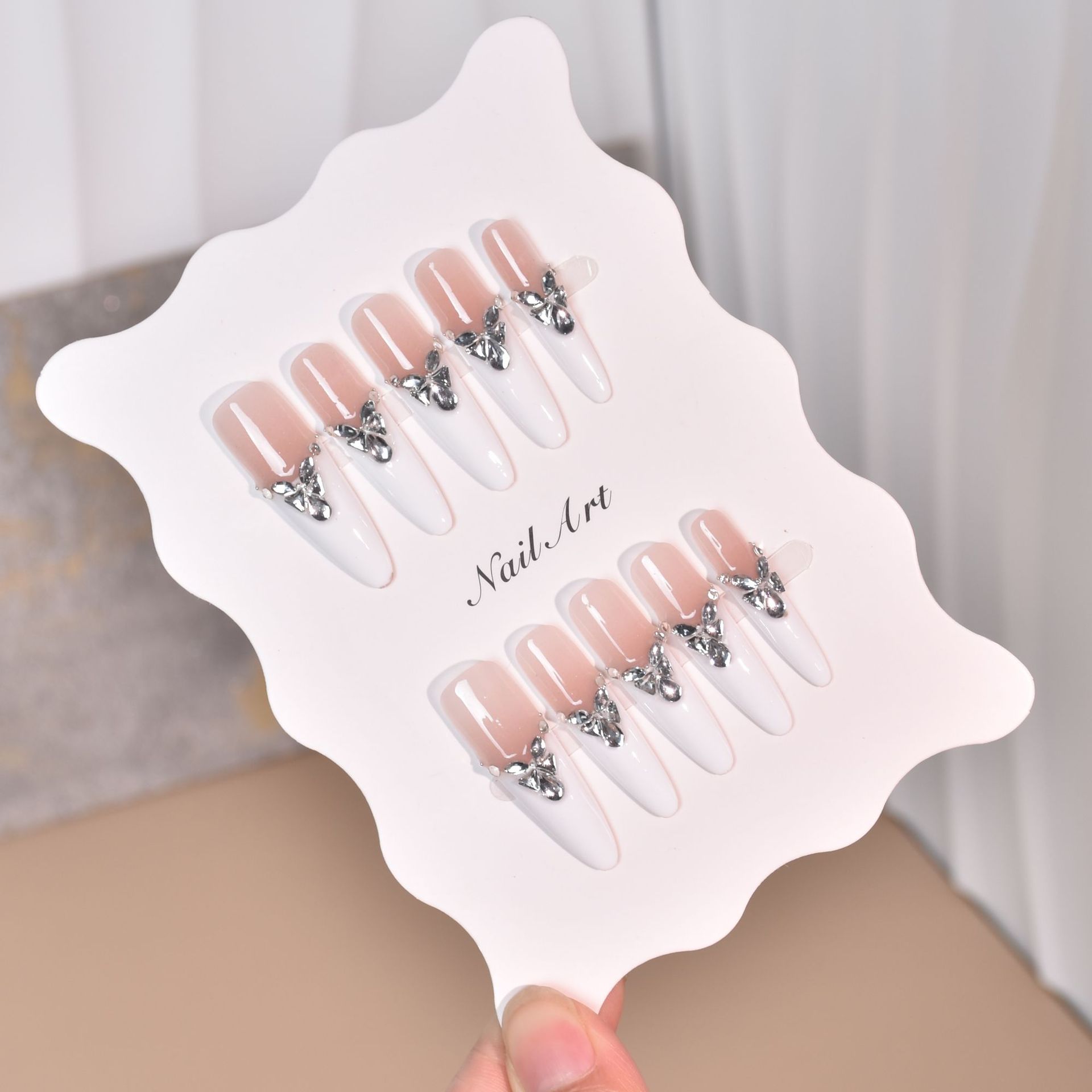 Uña pura mano alta sensación blanca francesa parche de uñas parche de uñas fabricantes al por mayor parche de uñas falsas
