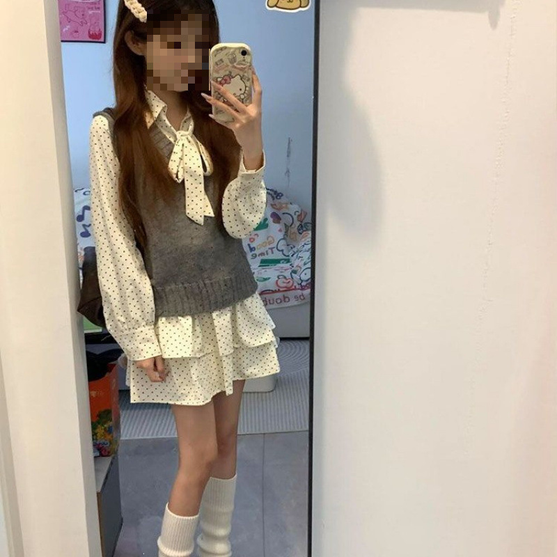 Two-Piece/Set Sweet Polka Dot Shirt Dress for Petite Women Paired with a Gray Vest for Female Students, New Spring Style Two-Piece/Set Sweet Polka Dot Shirt Dress for Petite Women Paired with a Gray Vest for Female Students, New Spring Style